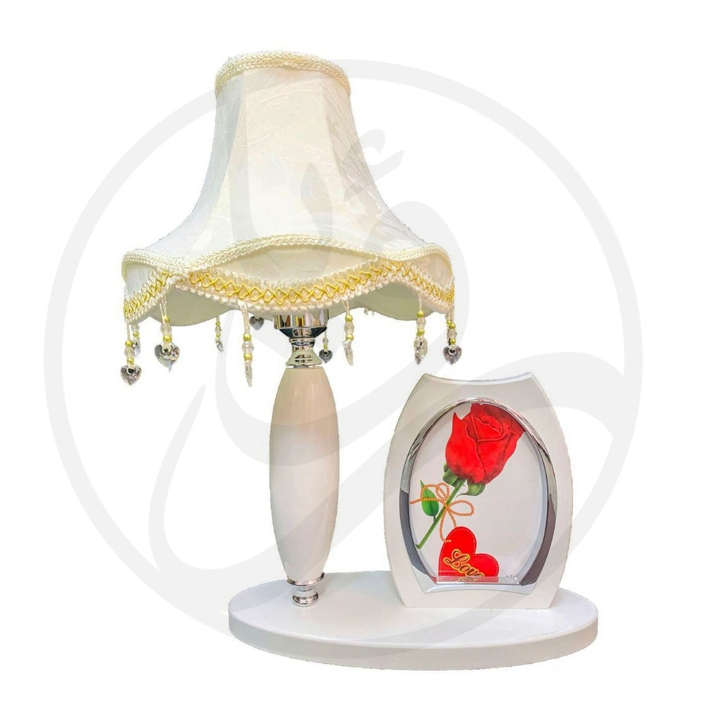 Lampshade - White Photo Rose Decoration / تيبل لامب فوتو ابيض سيراميك 