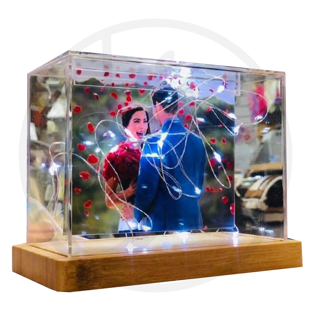 Glass Frame Box LED Wooden Base - Photo-AN / اطار زجاجي صندوق عرض