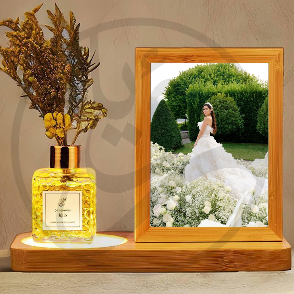 Square Perfume Wooden Photo Frame SPW /اطار صورمستطيل لد خشبي عطر الوان