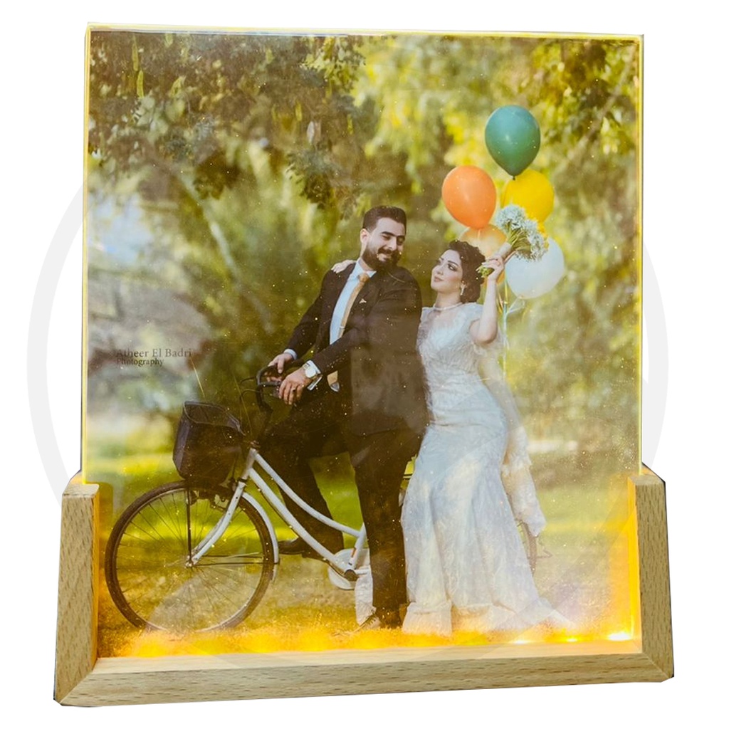 Wood base photo frame/ اطار صورة قاعدة خشب